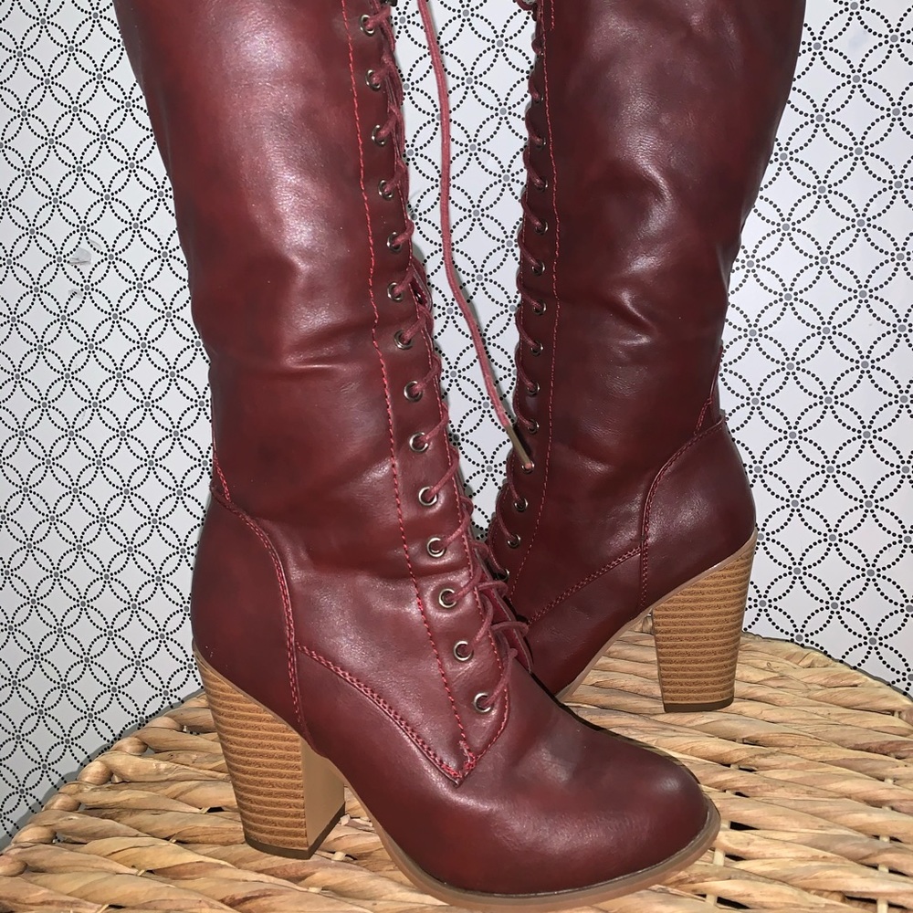 Knee High Lace Up Boots w/ Heel